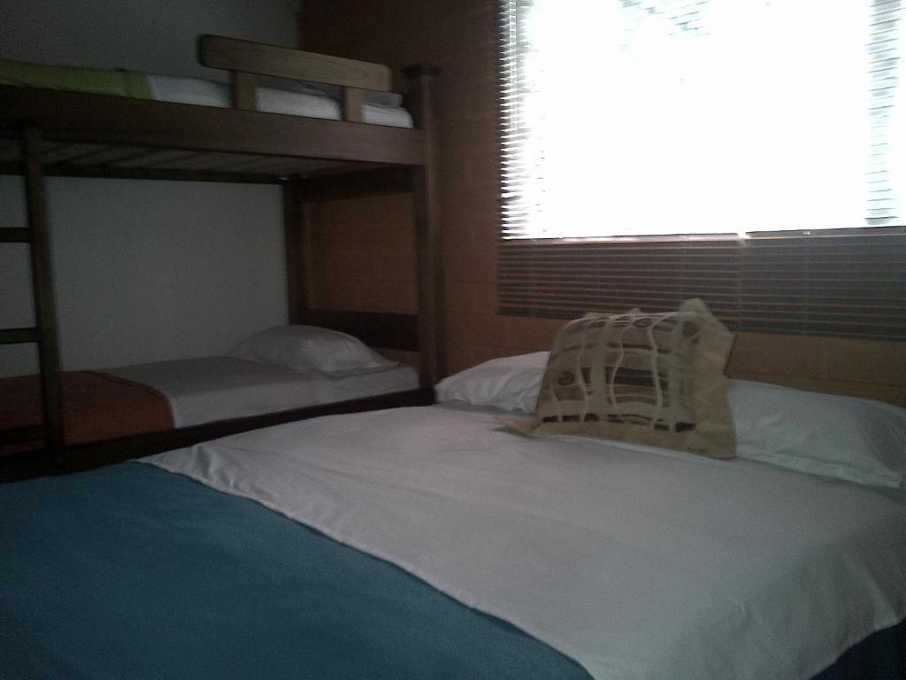 Spring City Hostel Medellín Zimmer foto