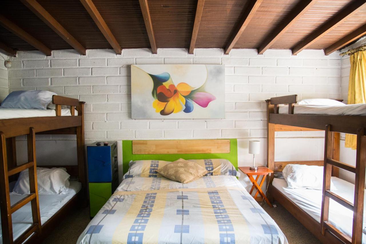 Spring City Hostel Medellín Exterior foto